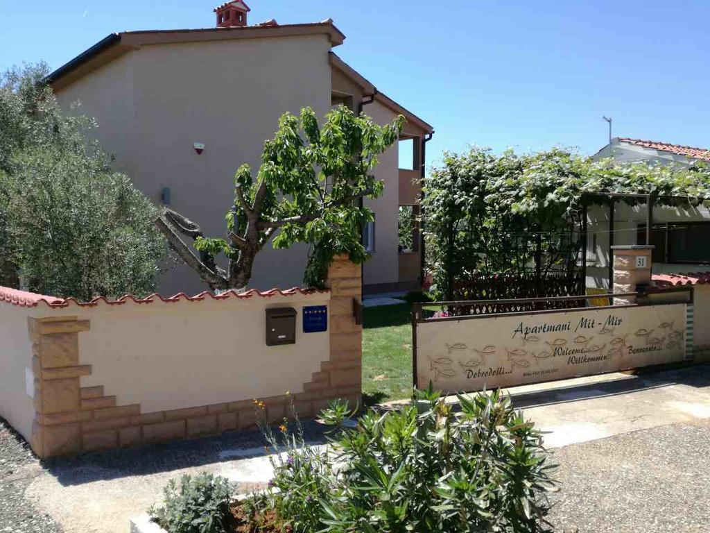 Apartment Mit- Mir Fondole Exterior photo