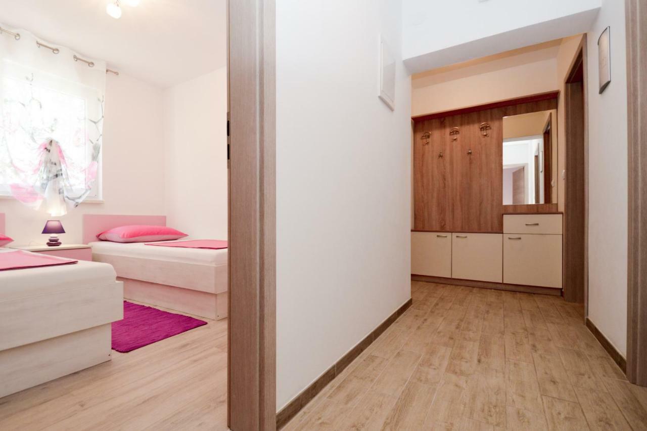 Apartment Mit- Mir Fondole Exterior photo