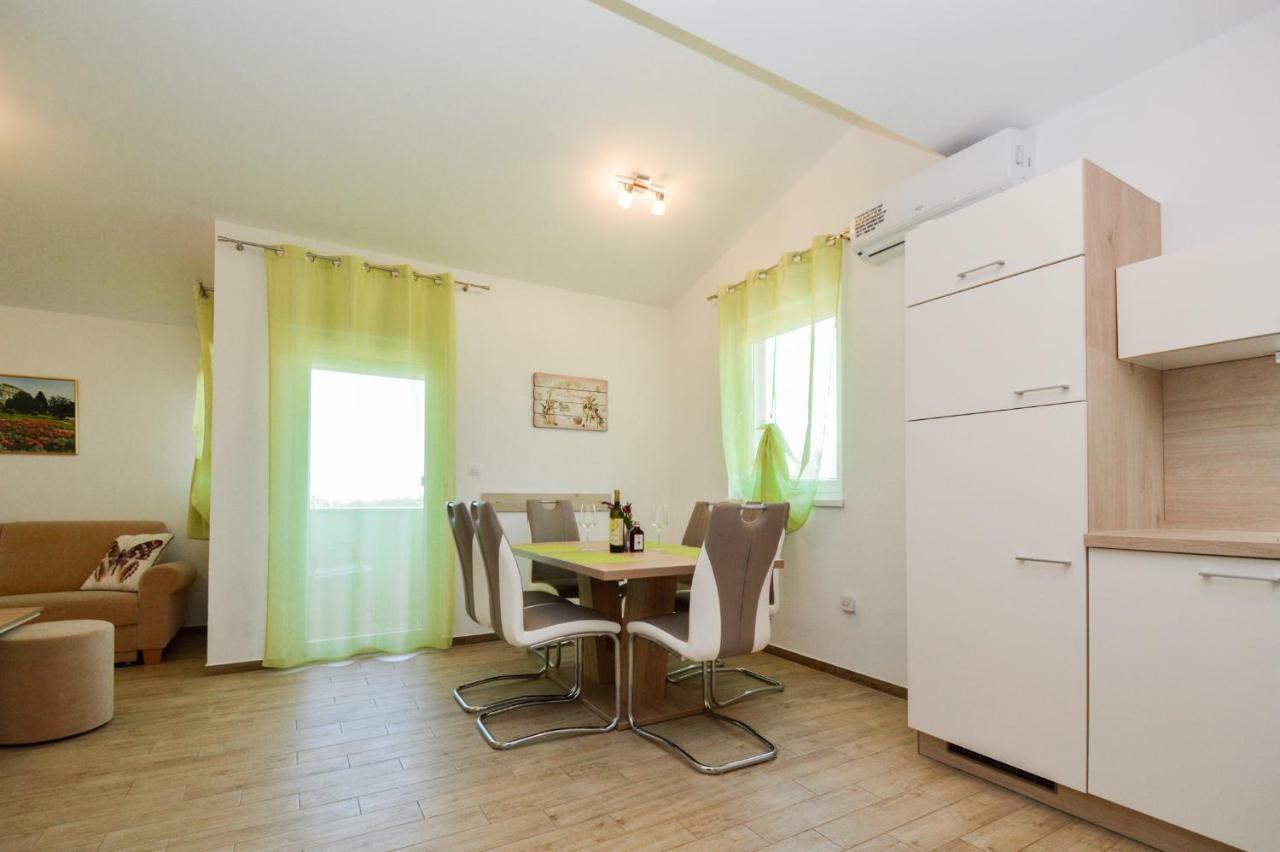 Apartment Mit- Mir Fondole Exterior photo